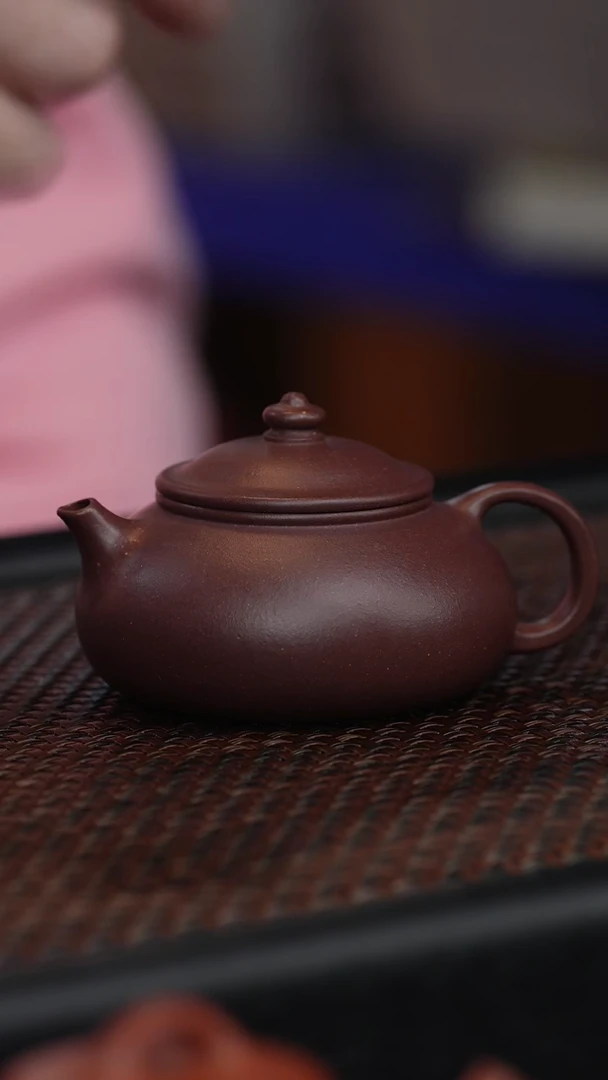 【闪购商品】宜兴紫砂原矿半手底槽清100cc左右