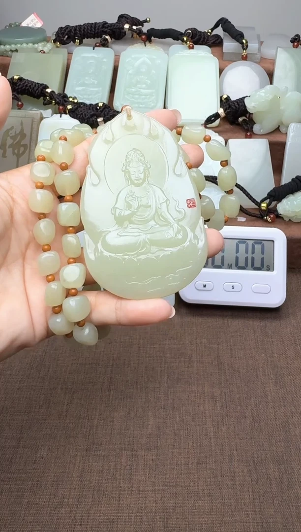颈饰未镶嵌和田玉1