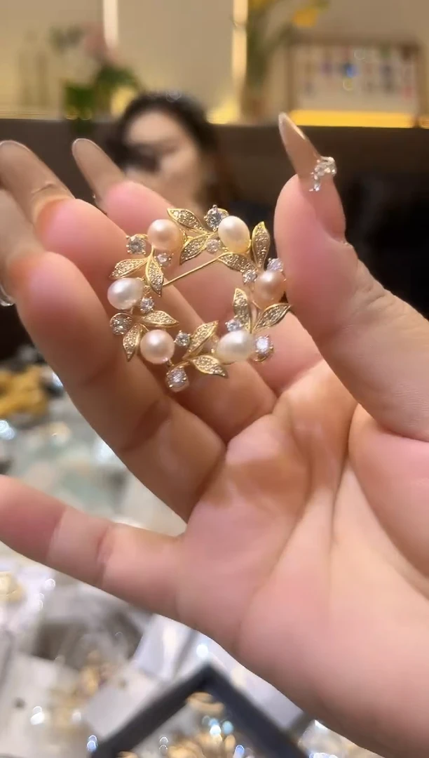 锆石铁合金精品饰界