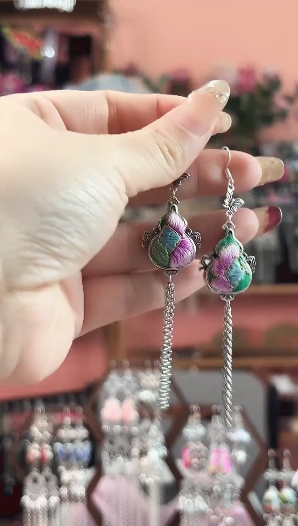 艺枝独绣手工饰品  136