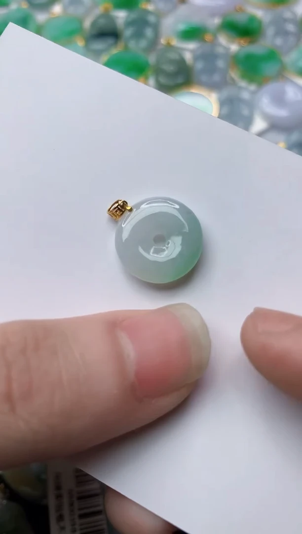 【闪购商品】翡翠颈饰18K金镶嵌9.........