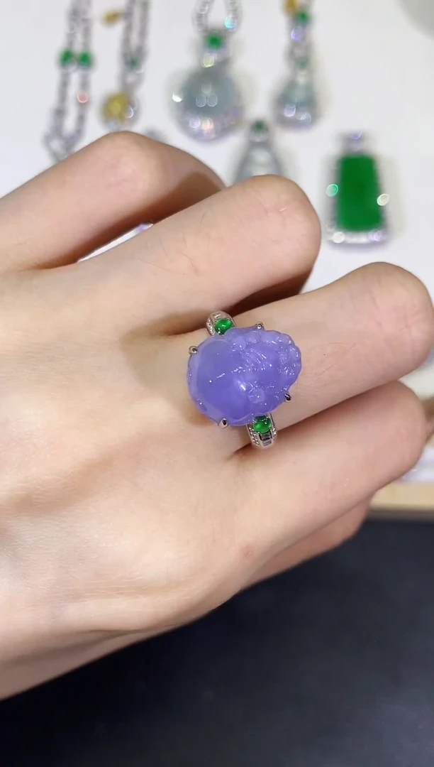 翡翠18K金镶嵌颈饰团购70