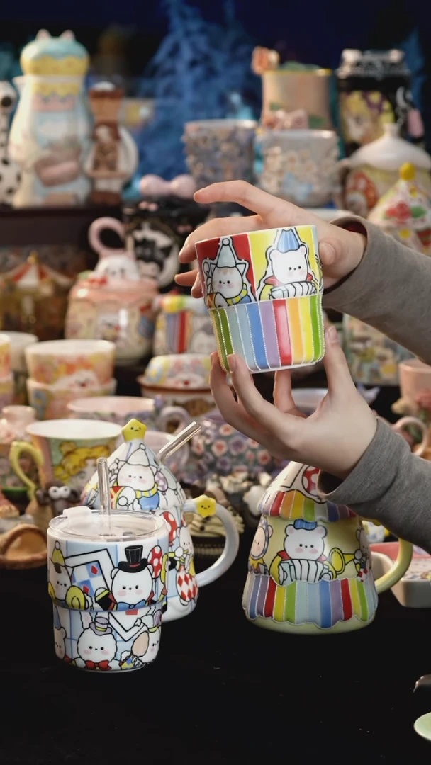 摆件陶景德镇釉下彩手绘设计师款陶瓷