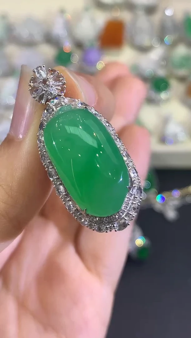 吊坠(不含链)18K金镶嵌翡翠B296