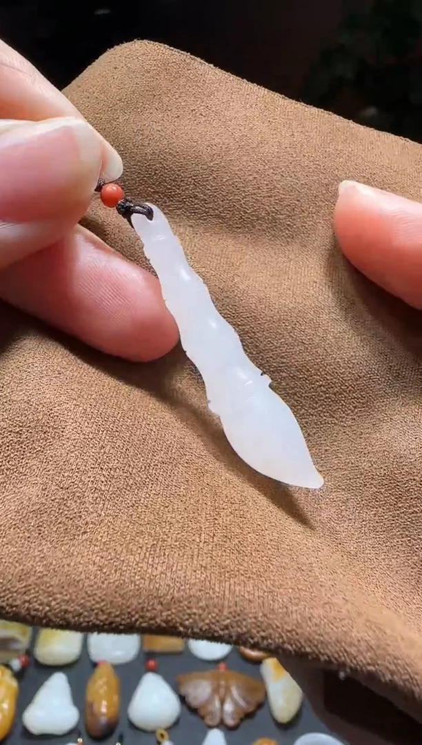 【闪购商品】和田玉挂件未镶嵌神来之笔