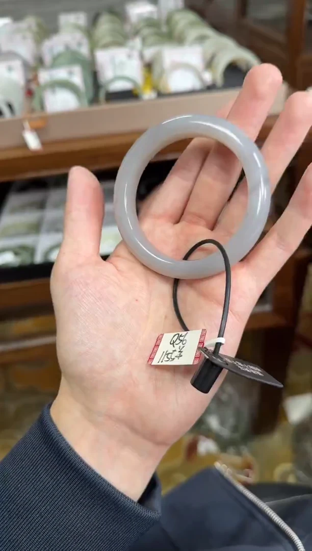 未镶嵌手镯和田玉56