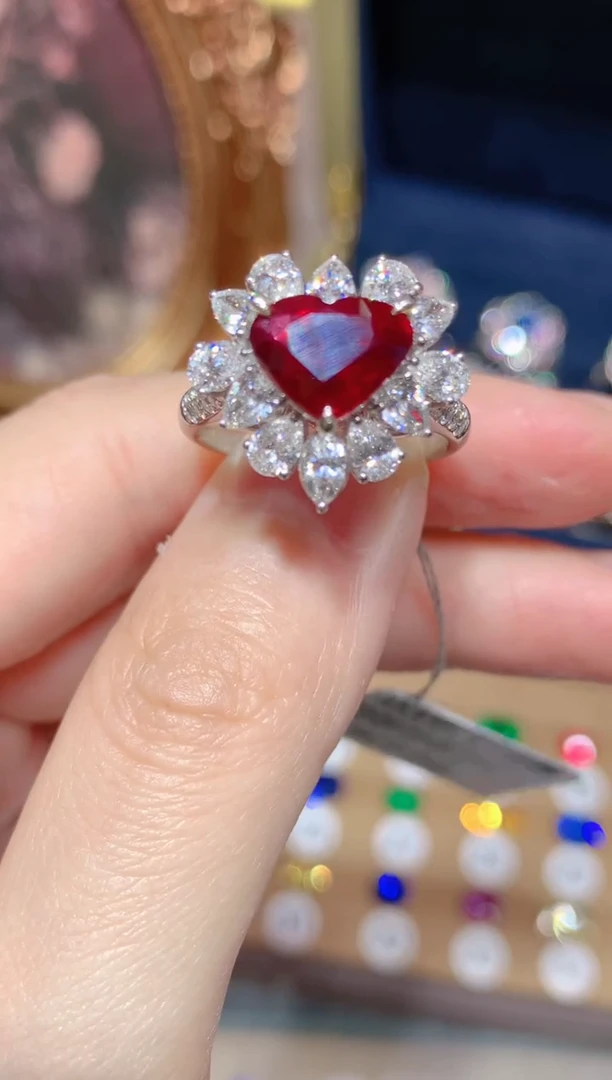 【闪购商品】红宝石戒指18K金镶嵌3.08CT