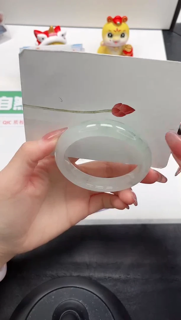 【闪购商品】石英质玉手镯未镶嵌176-58.5