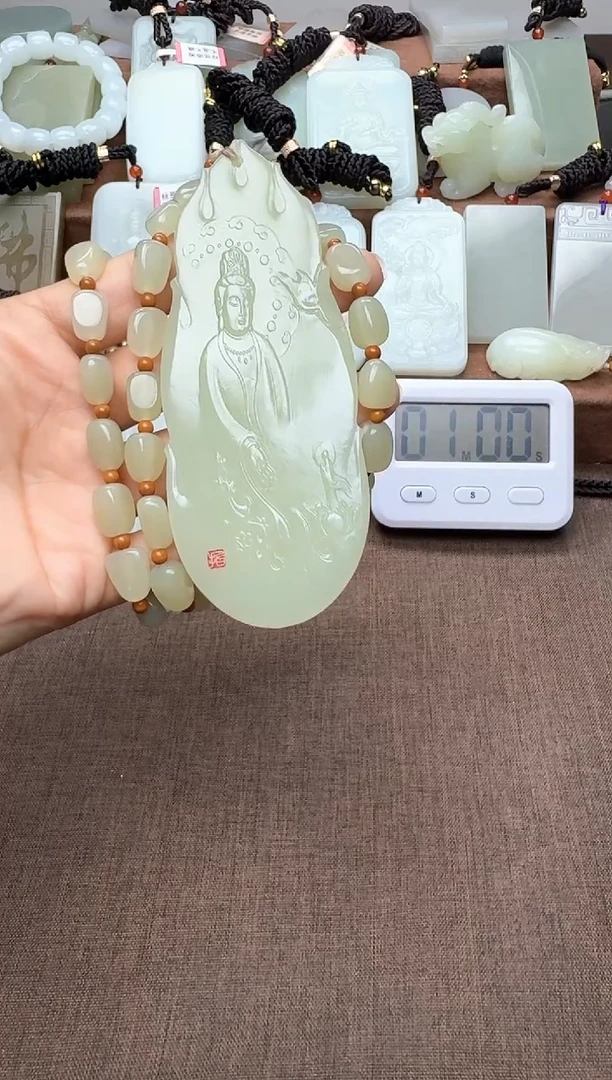 颈饰未镶嵌和田玉1