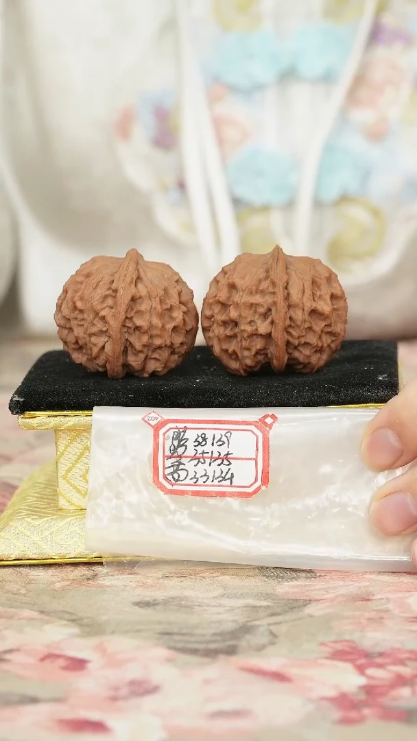 把件文玩核桃非嫁接元宝