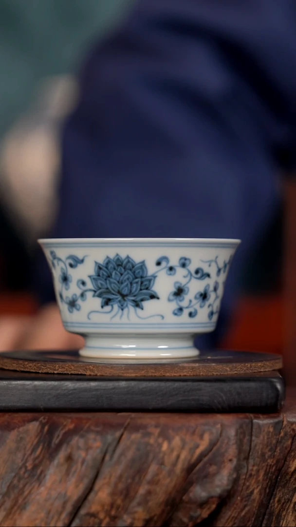 柴窑福利莲花马蹄杯