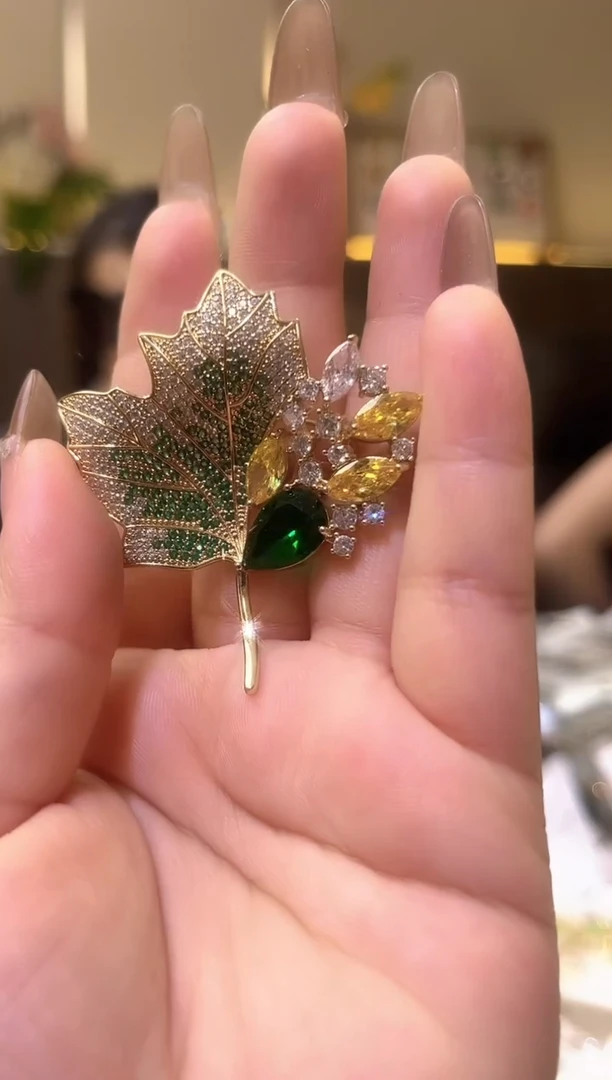 锆石铁合金精品饰界
