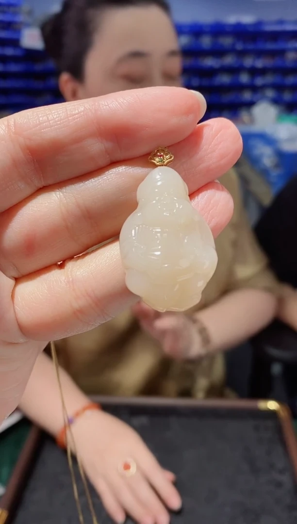吊坠(不含链)18K金镶嵌和田玉DZ6041