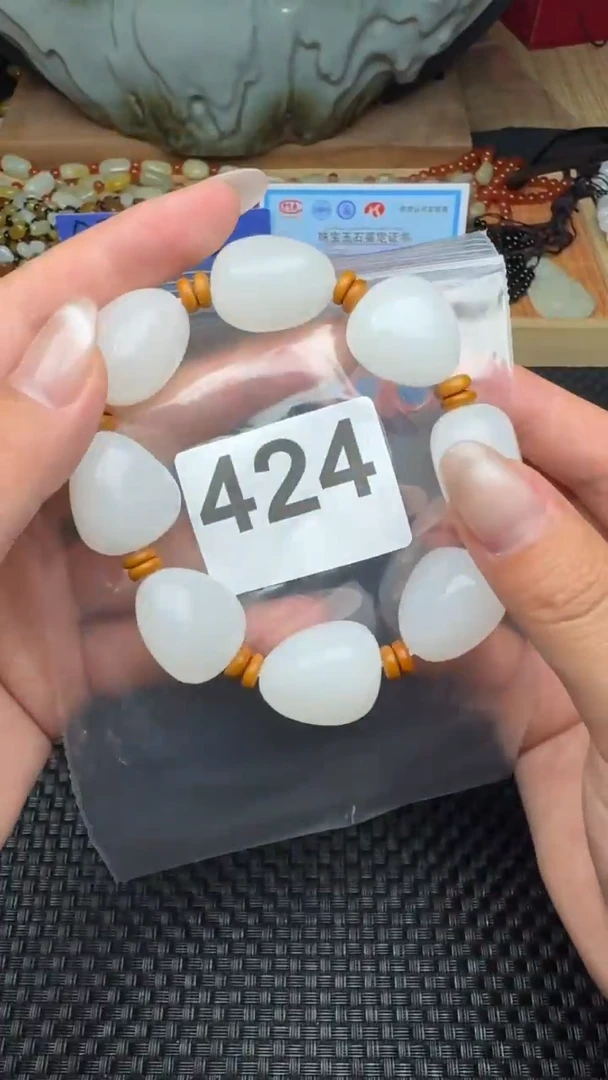 和田玉未镶嵌珠宝半成品万**通和田玉