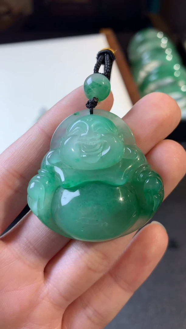 吊坠(不含链)未镶嵌石英质玉（非洲翠）大佛公