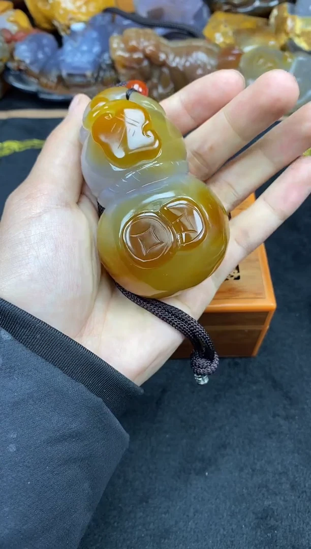 未镶嵌玛瑙/玉髓珠宝奇石S***n0