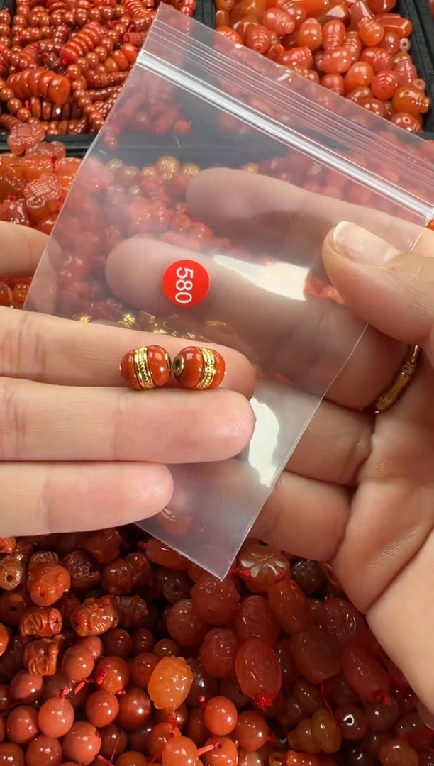 【闪购商品】南红玛瑙颈饰未镶嵌1