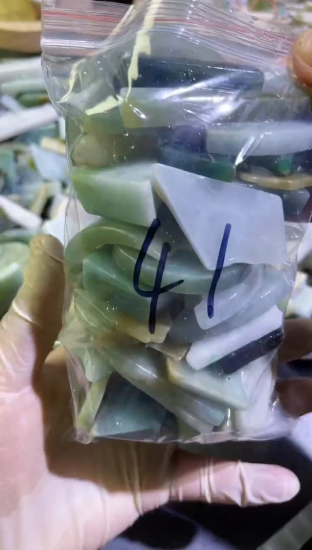 翡翠未镶嵌颈饰天然翡翠大号500克41