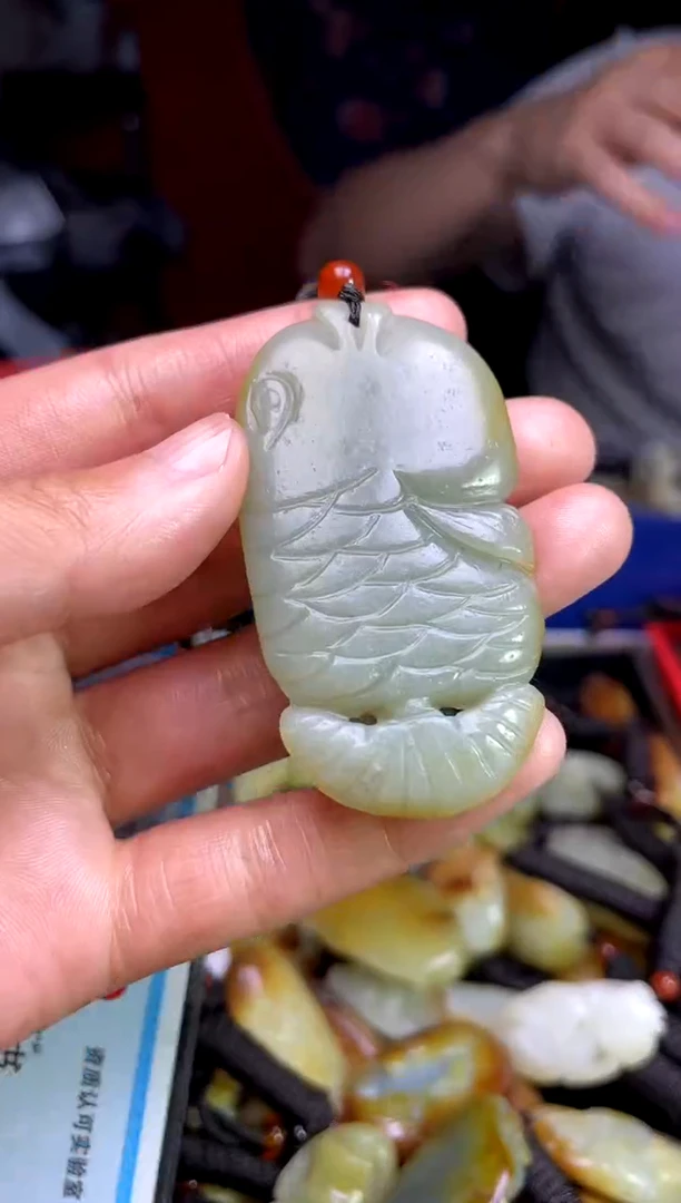 和田玉未镶嵌颈饰1
