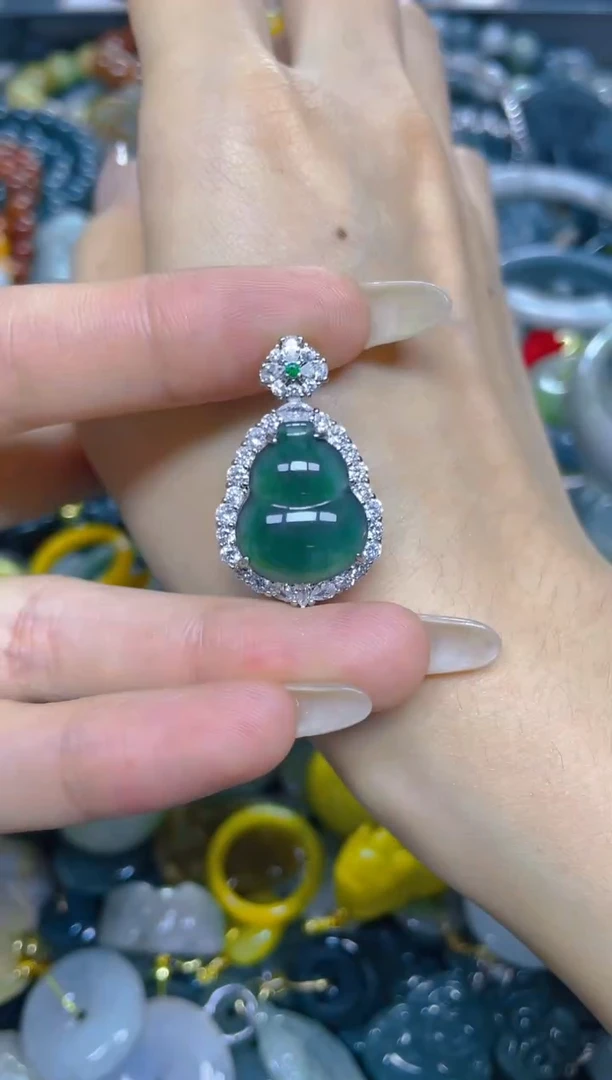 颈饰未镶嵌翡翠/ M /翡翠A货，一件也是批发价