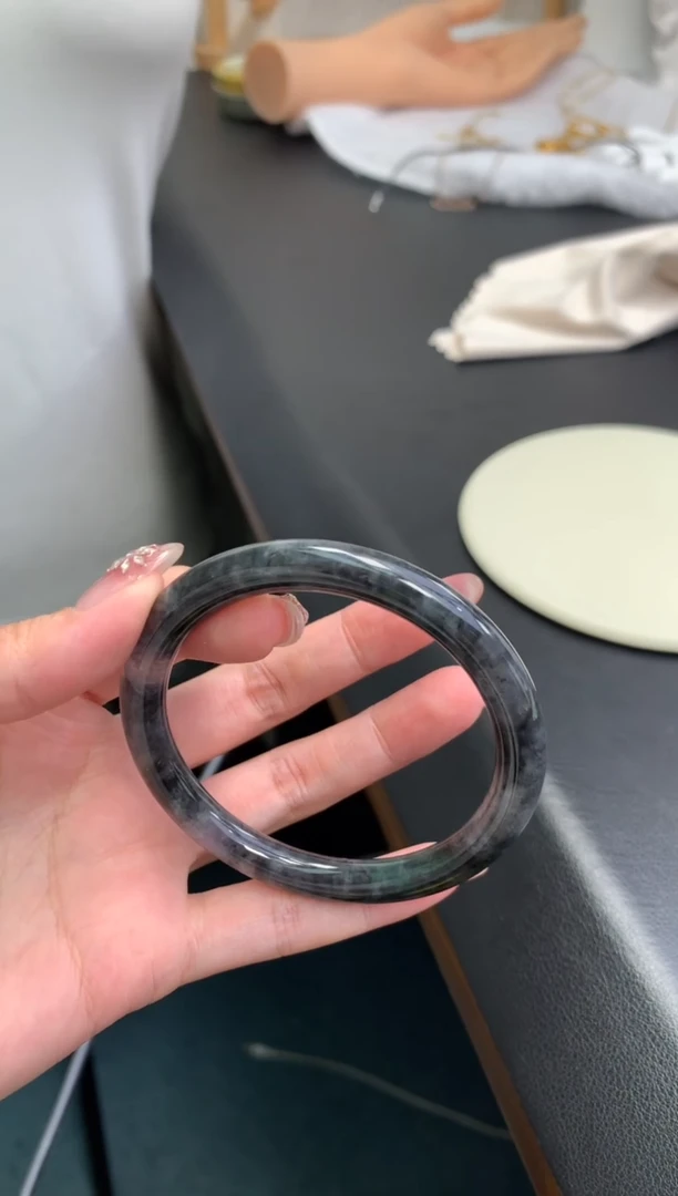 未镶嵌定制翡翠48小时鉴赏期 退货不扣服务费