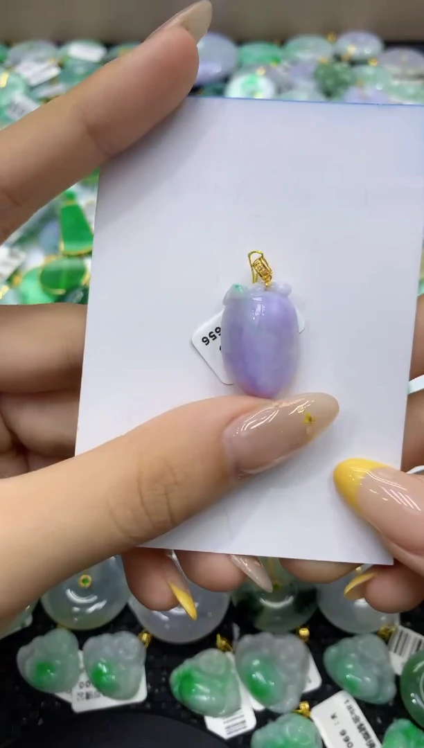颈饰18K金镶嵌翡翠天然缅甸翡翠A货