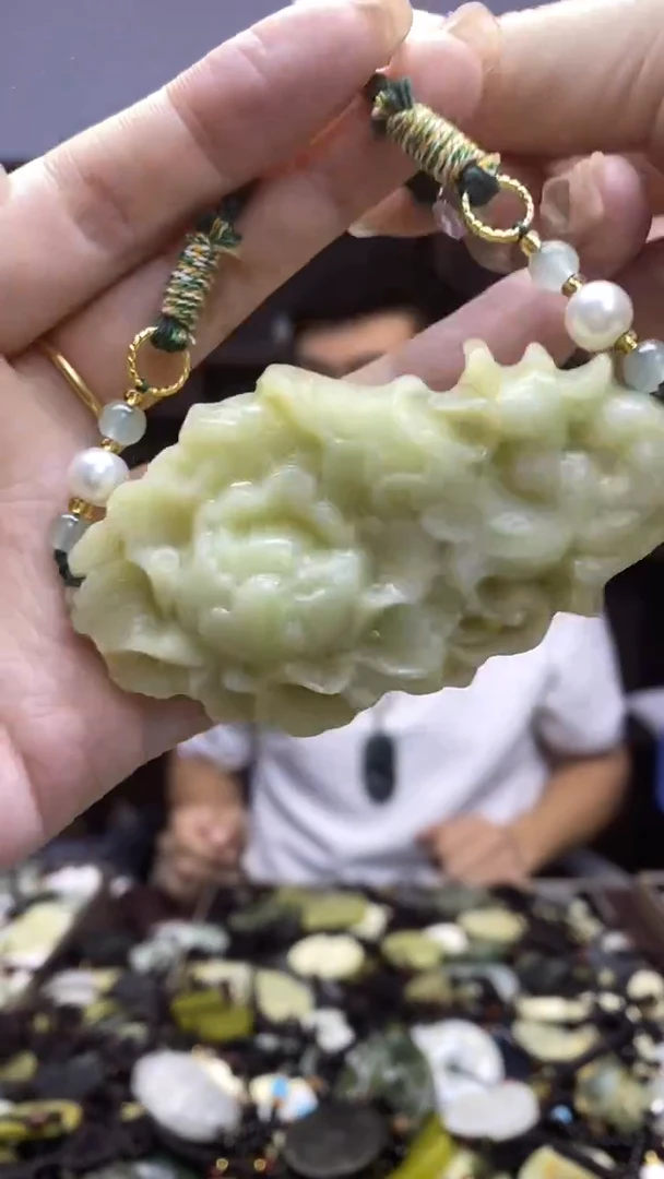 未镶嵌岫玉挂件