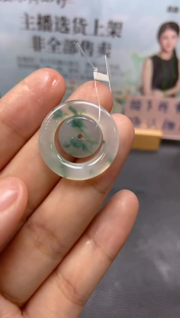 定制翡翠未镶嵌天然翡翠A货44