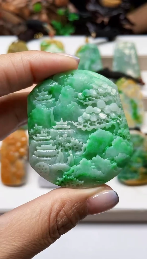 颈饰未镶嵌翡翠翡翠A货