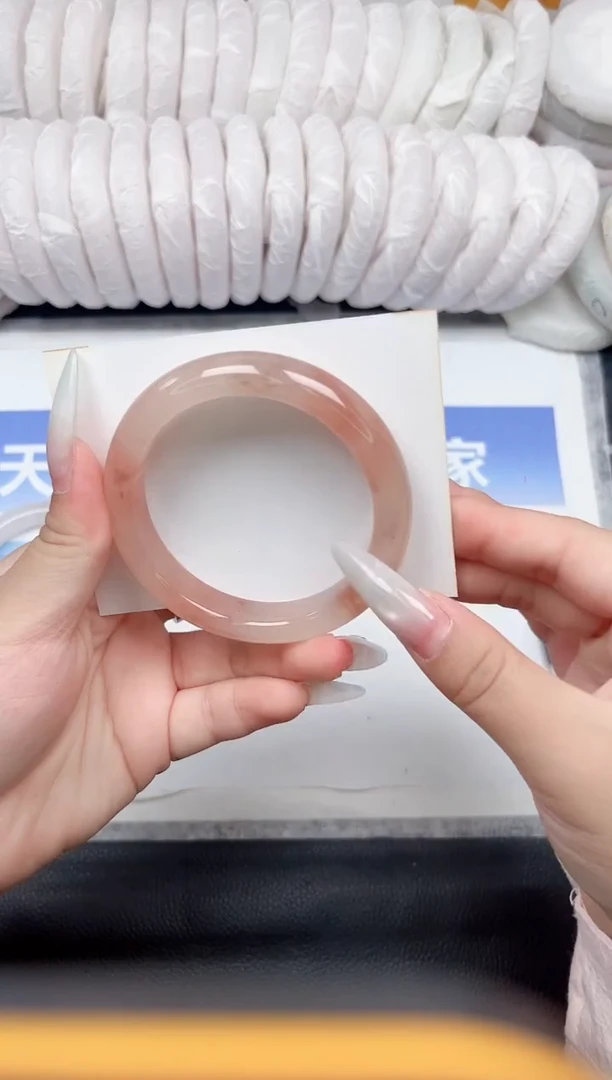 未镶嵌手镯石英质玉91-56