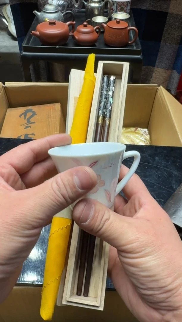 闪购商品J****®如图所示