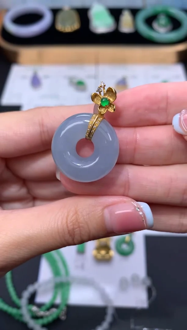 18K金镶嵌定制翡翠48小时鉴赏期 退货不扣服务费