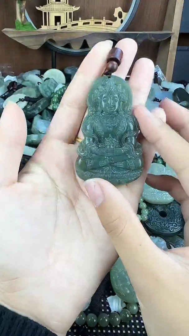 颈饰未镶嵌和田玉1
