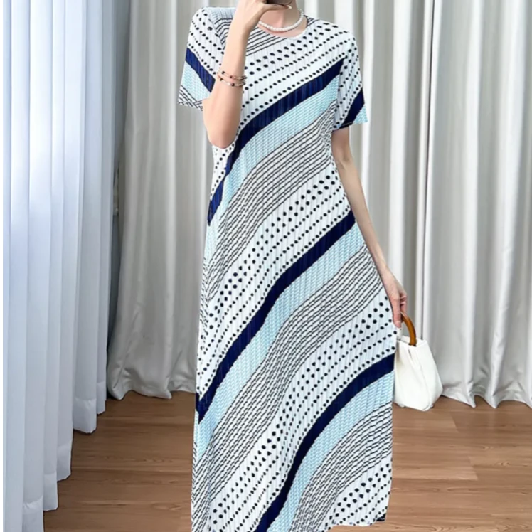 三宅夏季条纹小波点印花洋气感长裙高腰宽松显瘦气质修身连衣裙女