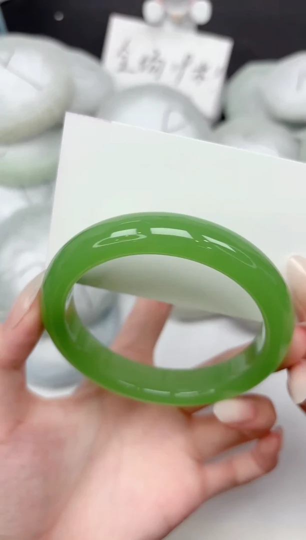 未镶嵌手镯石英质玉112-63.9