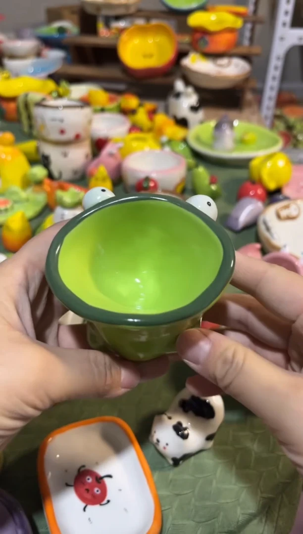 135手绘釉下彩微瑕陶瓷