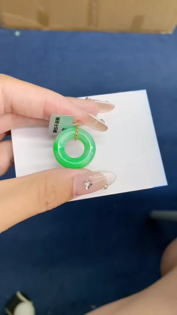 翡翠18K金镶嵌吊坠(不含链)1