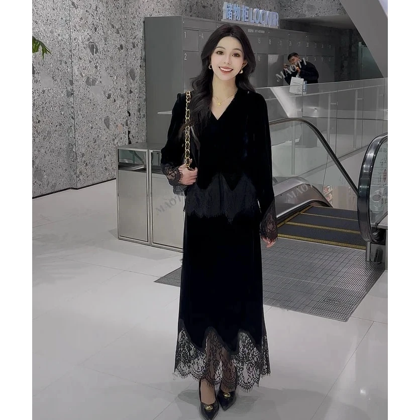 【现货】春季2025新款黑色丝绒v领蕾丝拼接上衣气质半身裙两件套