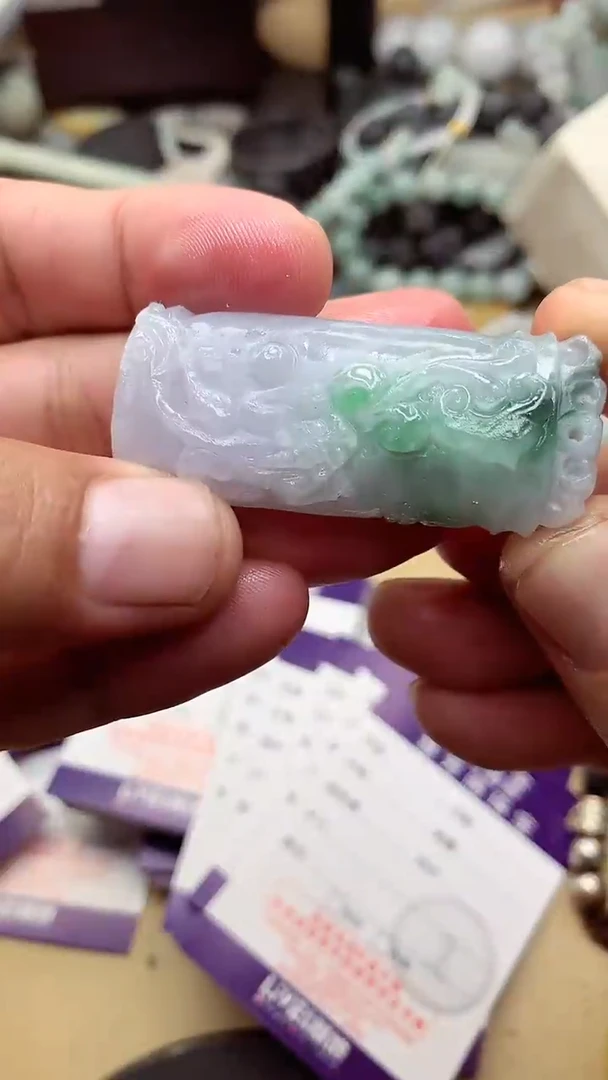 定制翡翠未镶嵌翡翠1