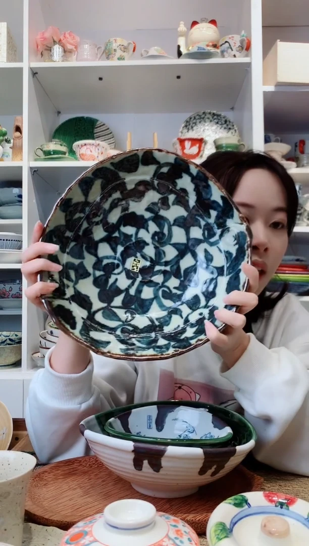 陶瓷章鱼唐草三足大钵26cm