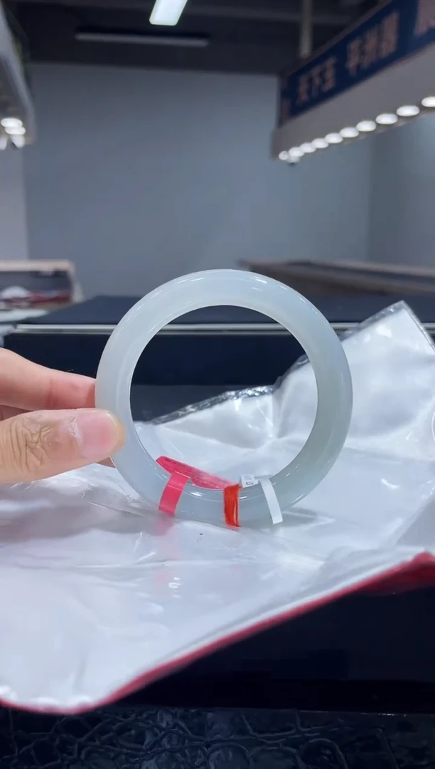 未镶嵌手镯翡翠4