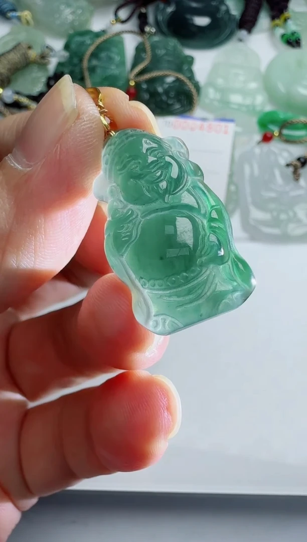 【闪购商品】翡翠吊坠(不含链)未镶嵌多样性随机发其一