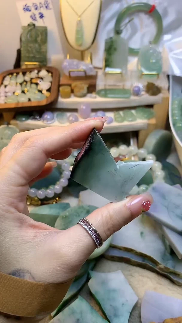 未镶嵌挂件翡翠缅甸A货翡翠,没有运费险,有纹有裂