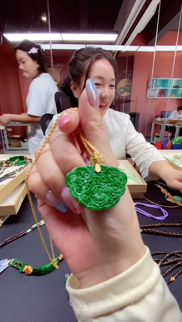 颈饰未镶嵌翡翠翡翠吊坠·