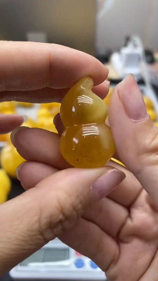 未镶嵌琥珀珠宝奇石1322