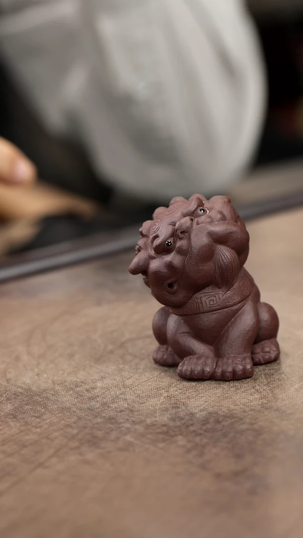 傲娇狮子雕塑茶宠