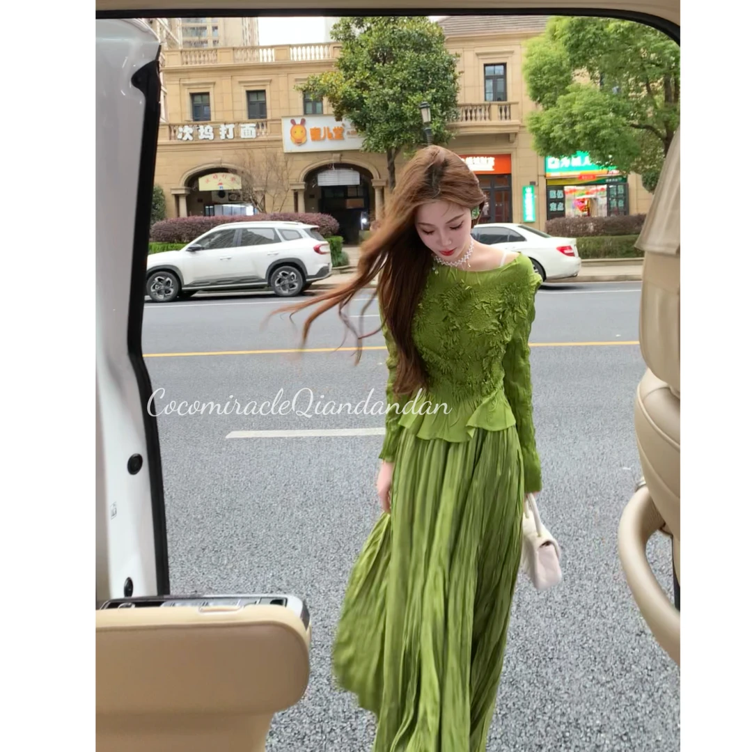 钱丹丹-【黛绿盈风】新款温柔气质褶皱压花上衣+半裙XD51TZ005