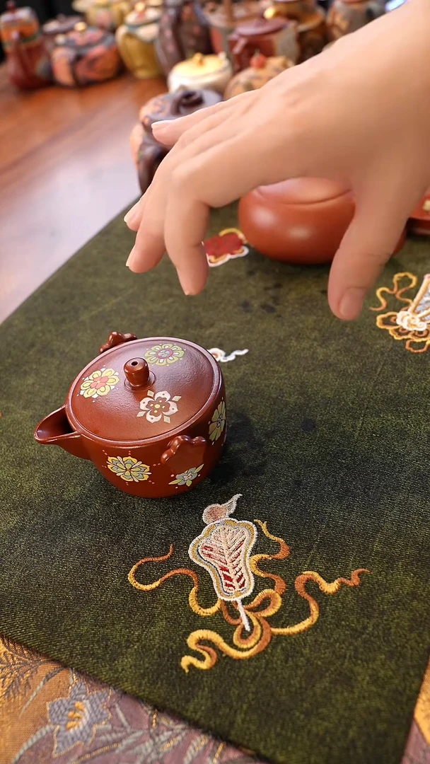 茶壶紫砂朱泥皮球花手抓