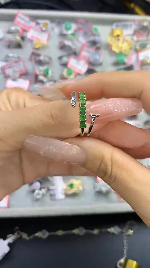 翡翠戒指银S925镶嵌翡翠 蛋面 银S925镶嵌