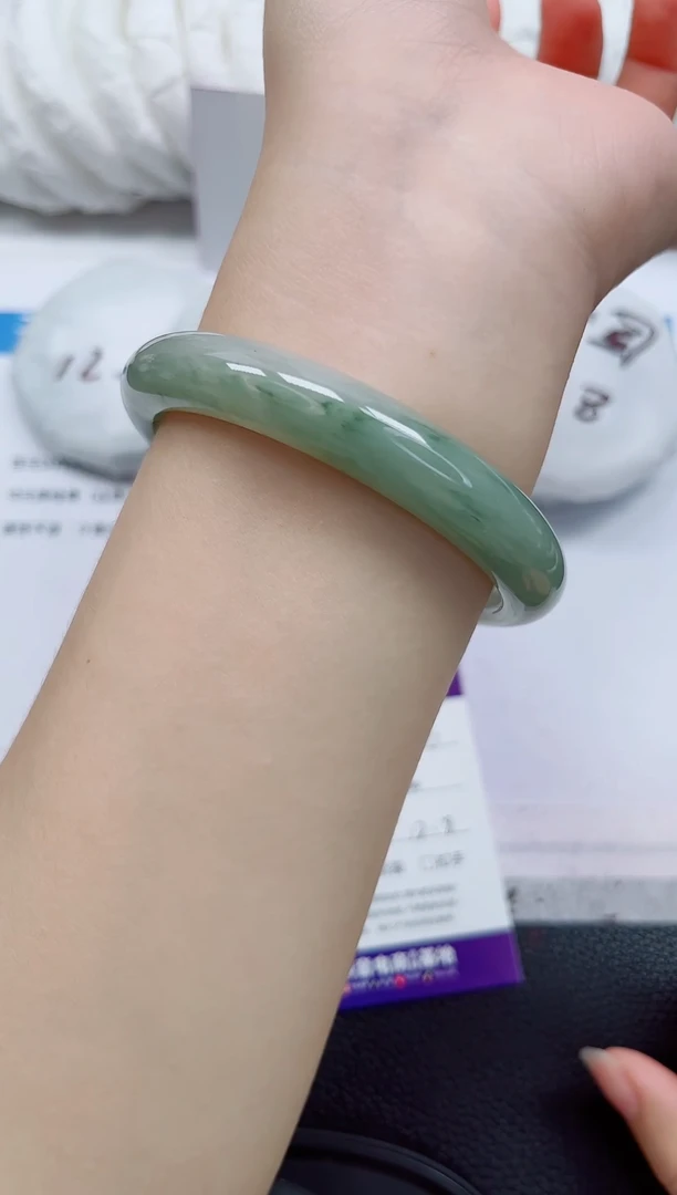 未镶嵌手镯石英质玉26-60/61